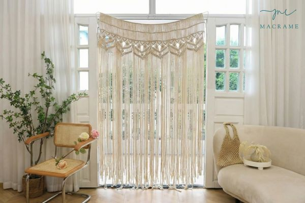 Rèm cửa ra vào macrame mang lại cảm giác mềm mại và tinh tế hơn cho không gian